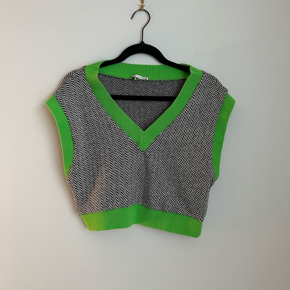 Zara Green & Black Cropped Sleeveless V-Neck Sweater-vest Size Large